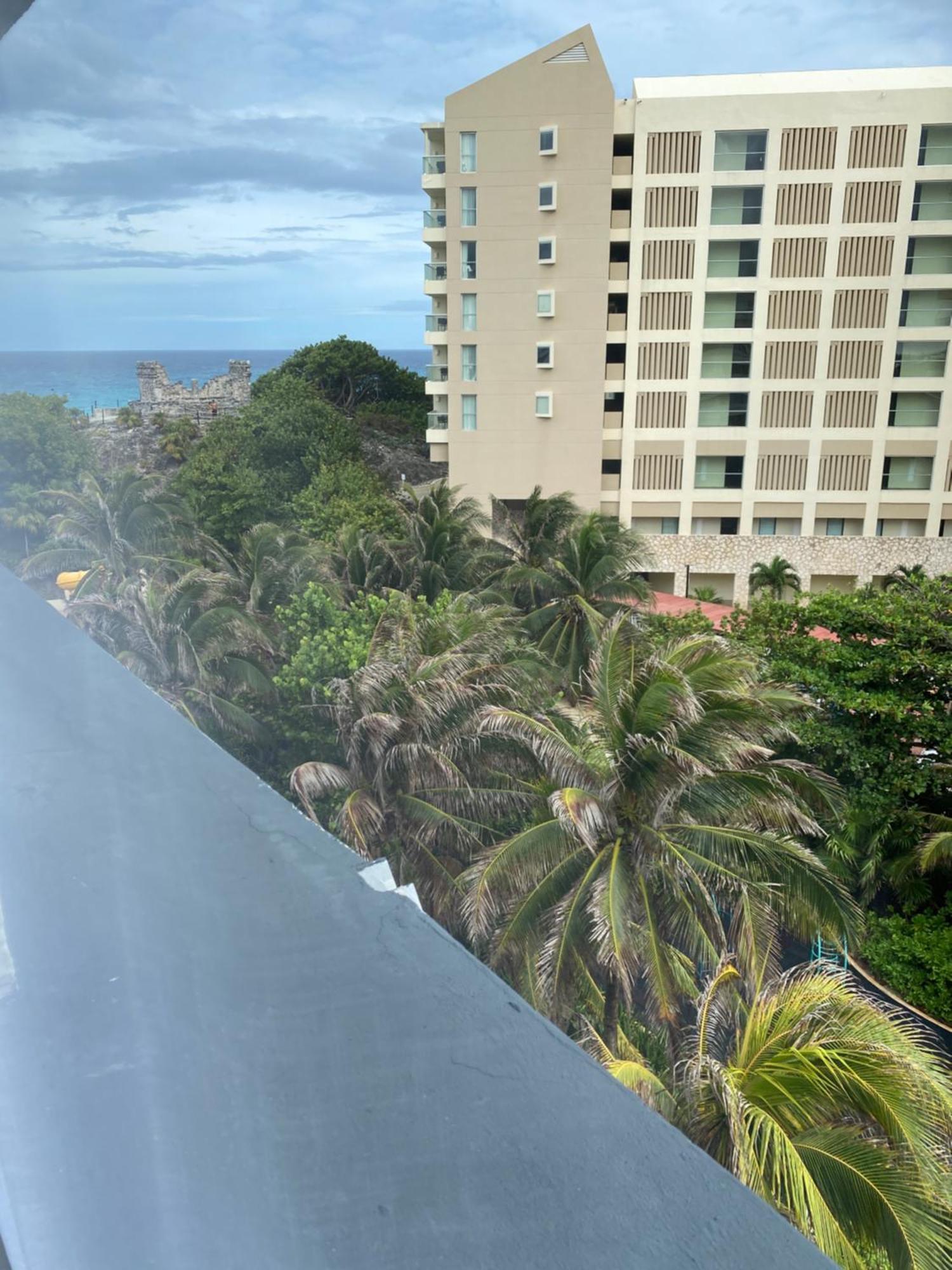 Condo In Ocean Front Resort Канкун Номер фото