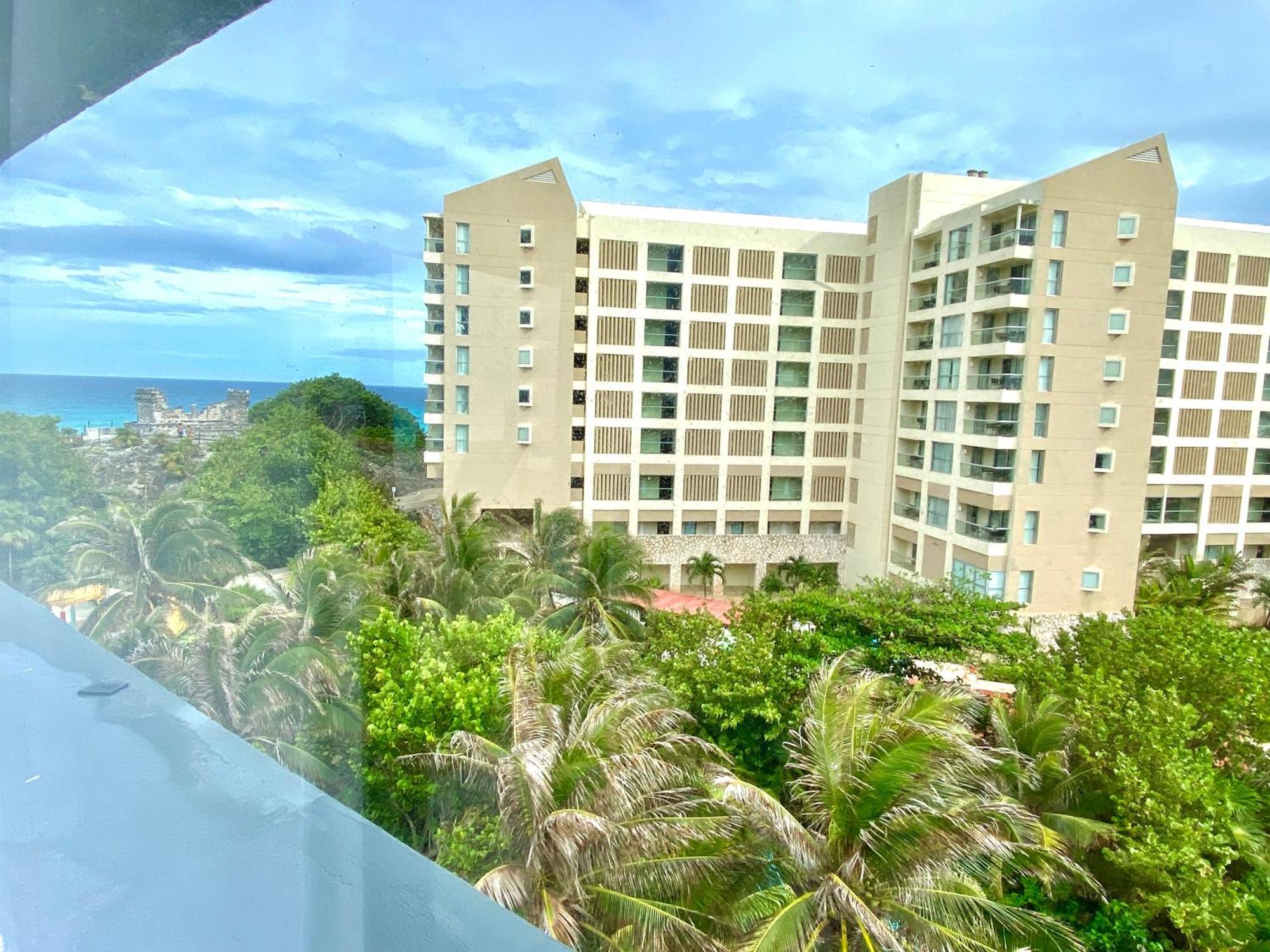 Condo In Ocean Front Resort Канкун Номер фото